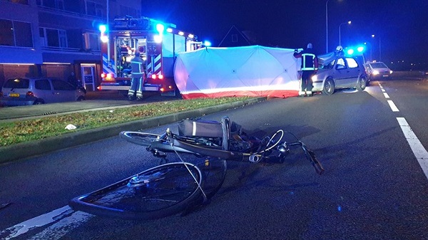 Politie zoekt getuigen van dodelijk ongeval met fietser (video)