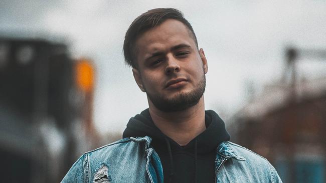 Rapper SRVNT uit Assen lanceert nieuwe single â€˜Mijn Wereldâ€™