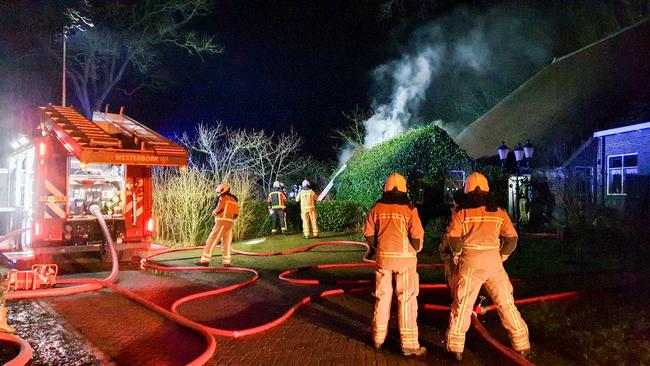 Brandweer rukt massaal uit voor brand in schuur (video)