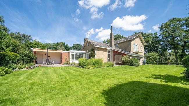 Te koop in Drenthe: Riante villa op toplocatie met royaal perceel van bijna 1500 mÂ²