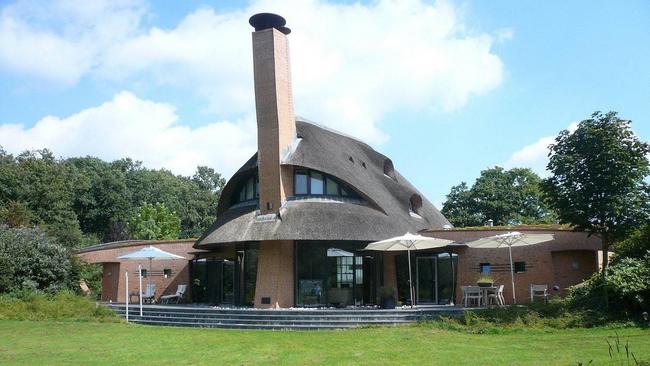 Te koop in Drenthe: Exclusief landhuis met eigen zwembad en 24.287 mÂ² perceel