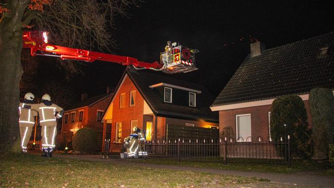 Schoorsteenbrand in woning snel onder controle (Video)