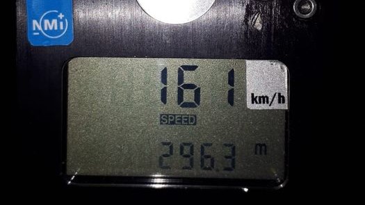 Politie lasert beginnend bestuurder in bebouwde kom met 161 km/h na meerdere klachten 