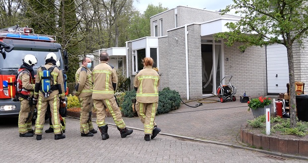 Woning vol rook door brandende airfryer