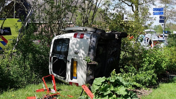 Traumahelikopter ingezet voor ongeval met twee gewonden (video)