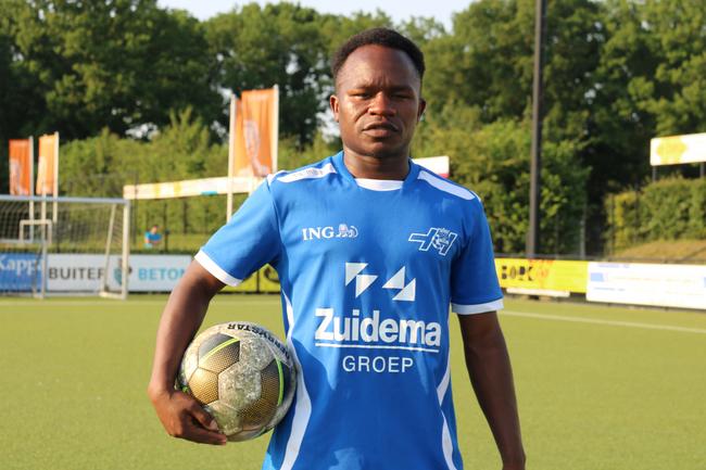 Raphael Ngendakumana ziet VV Hoogeveen als stap hogerop