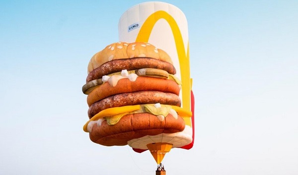 Big Mac menu van 400 kilo vliegt vanavond boven Drenthe