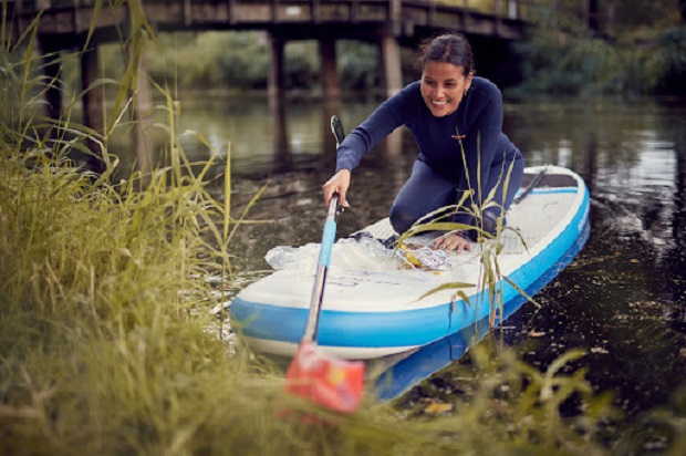 Scheppen voor schoon water voor World Cleanup Day