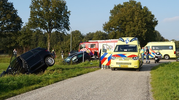 Traumahelikopter opgeroepen voor fors ongeval tussen Amen en Grolloo (video)