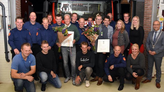 Korpsavond brandweer Rolde: brandweermensen in het zonnetje gezet