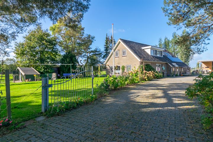 Te koop in Drenthe: woonboerderij op fraaie locatie in omgeving met veel bossen