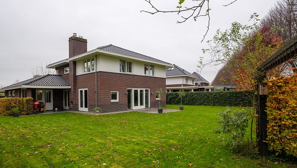 Te koop in Drenthe: vrijstaande villa met aangebouwde garage op 868 mÂ²