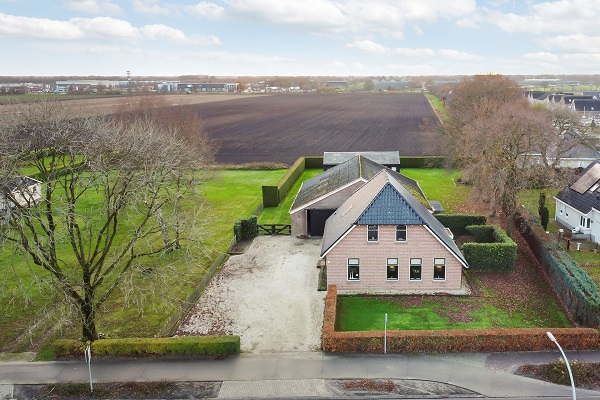 Te koop in Drenthe: vrijstaande woning met 2 schuren (230m2 en 90m2)