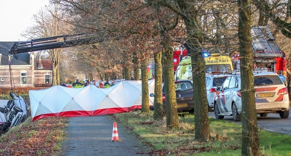 Twee personen overleden na ernstig ongeval met brommobiel in Erica (video)