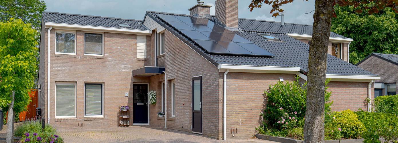 Te koop in Drenthe: prachtige geschakelde twee-onder-een-kapwoning met twee badkamers