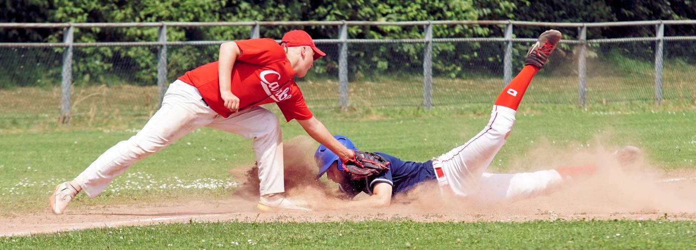 Winst voor Bedrocks H1, Pupillen en Aspiranten; Junior breekt drie vingers met sliding