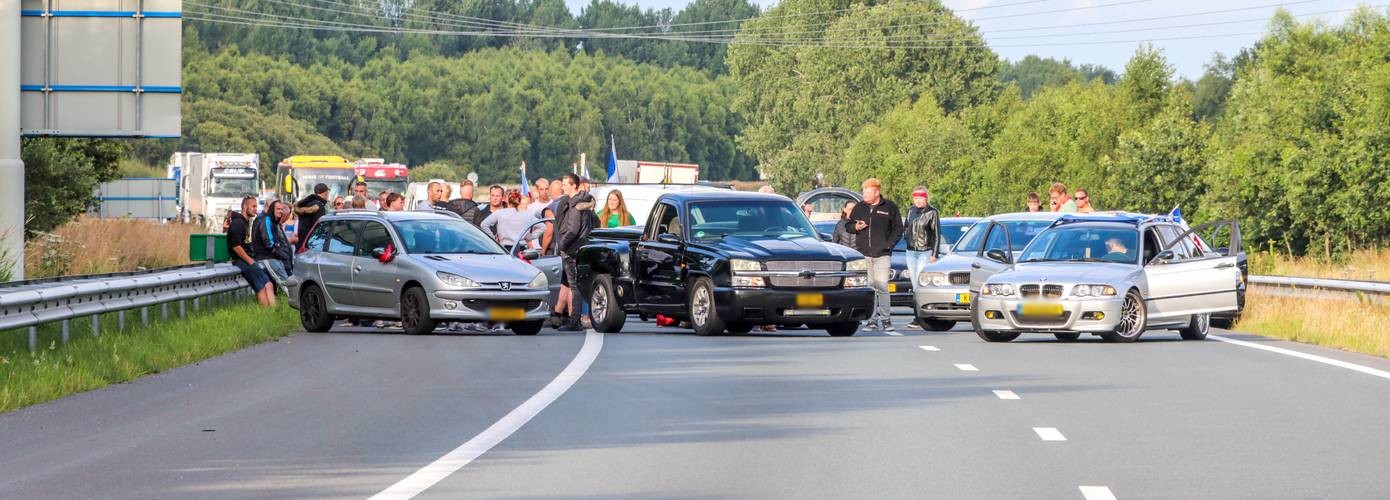 Automobilisten zetten blokkade op snelweg A37