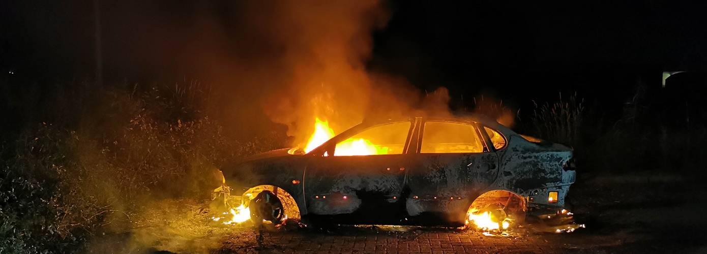 Opnieuw een auto in brand in Hoogeveen (video)