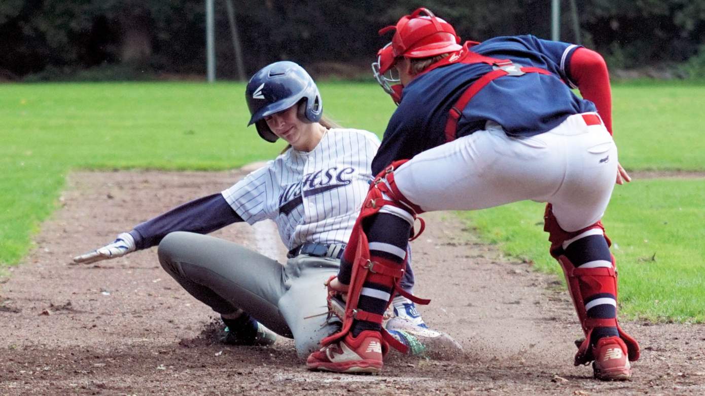 Emmer honkballers winnen in Winschoten.