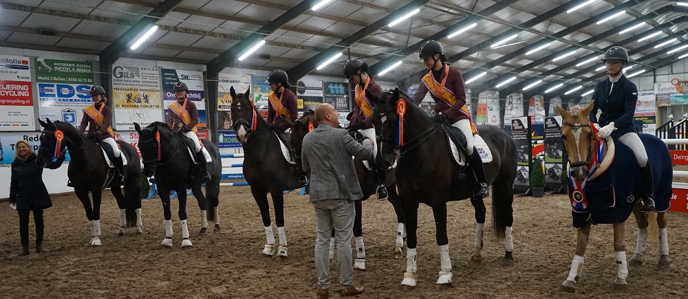 Nederlands kampioenen van De Stroomruiters gehuldigd