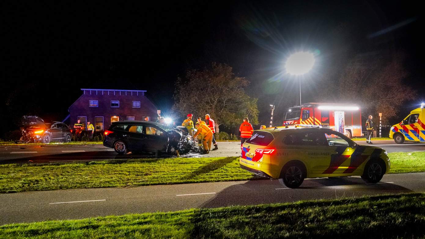 Persoon bekneld bij ernstig ongeval in Peize (video)