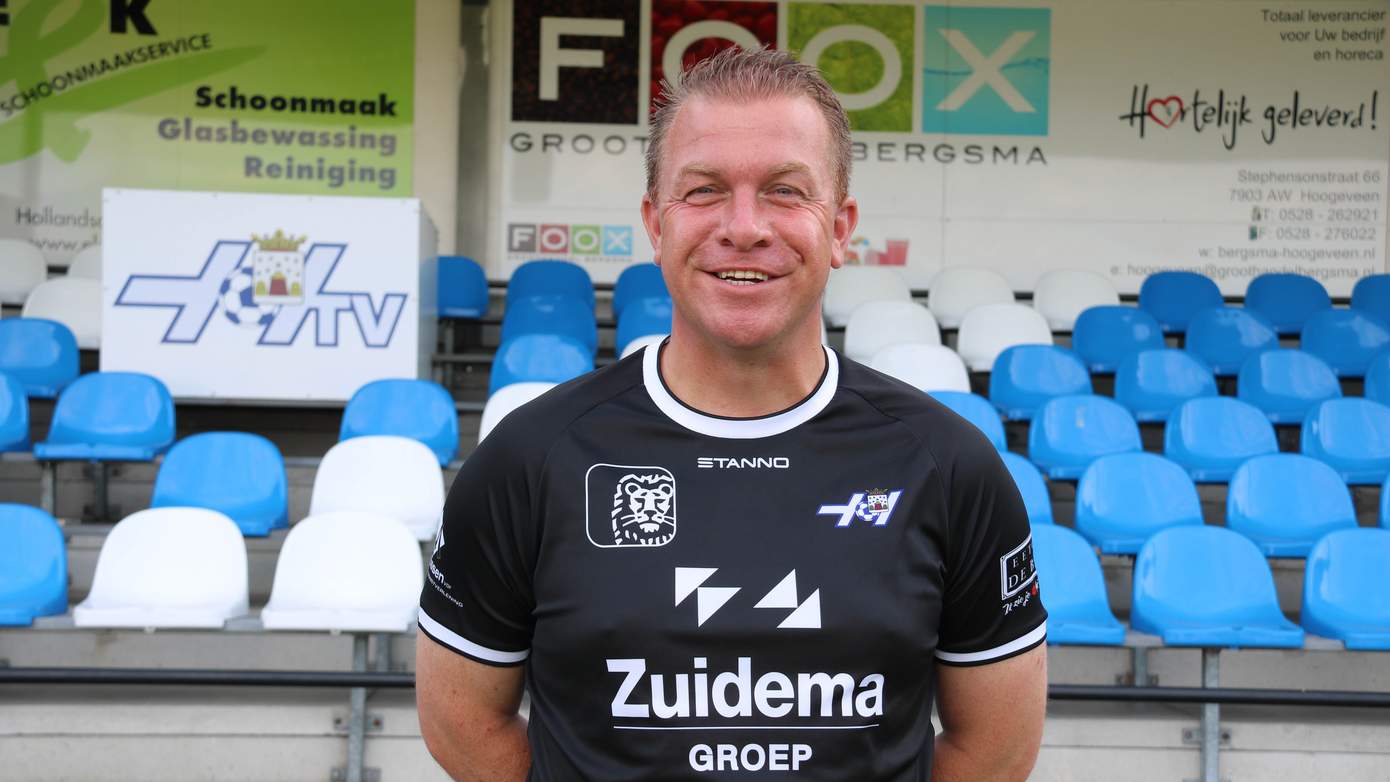 VV Hoogeveen en trainer Nico Haak aan einde seizoen uit elkaar (video)