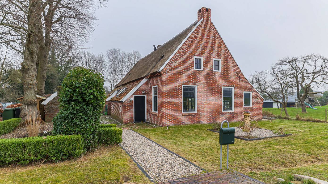 Te koop in Drenthe: Woonboerderij uit 1640 met eigen Bed en Breakfast