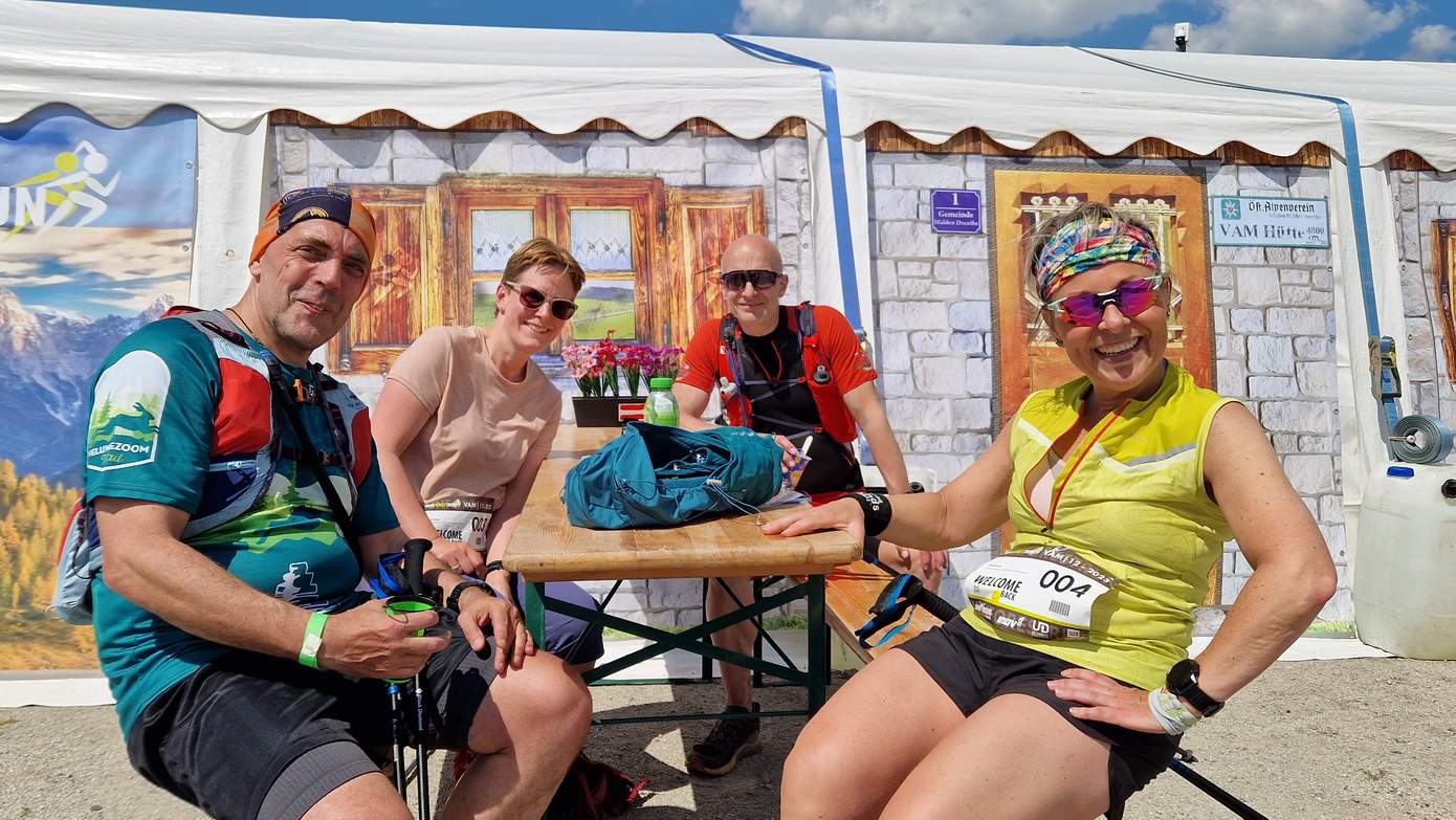 Binnen 12 uur 100 km en 3000 hoogtemeters hardlopend over de VAM Berg