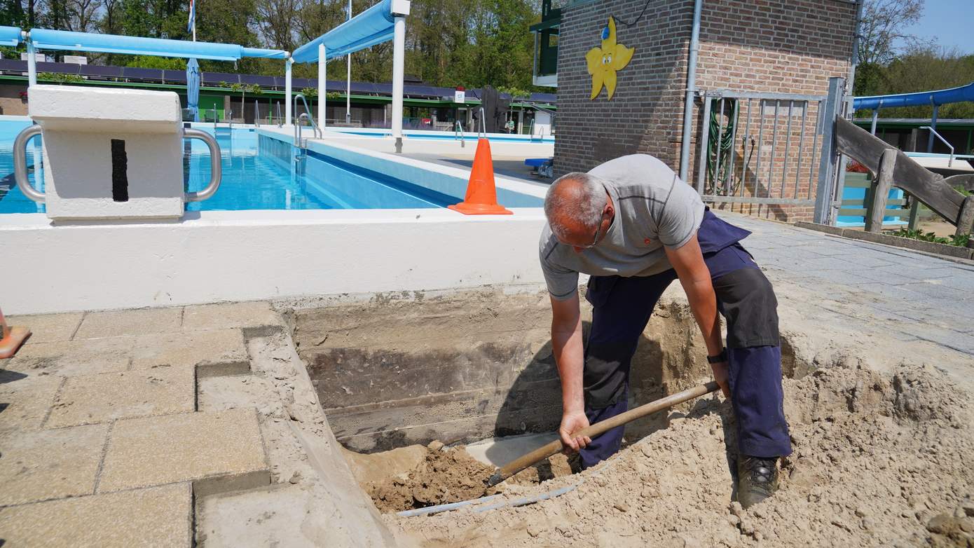 Zwembad Beleefpark Dwingeloo tijdelijk dicht vanwege lek