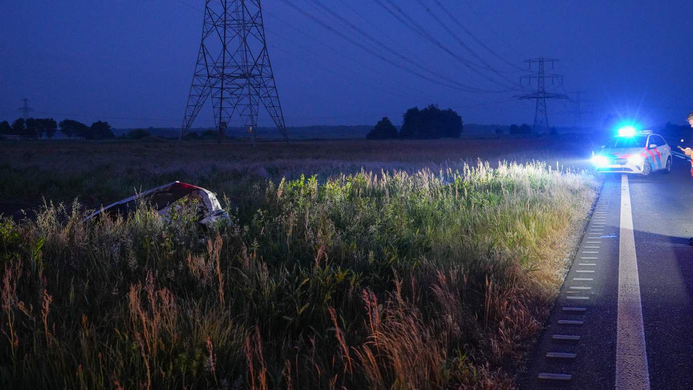 Bestuurder vlucht na eenzijdig ongeval N391