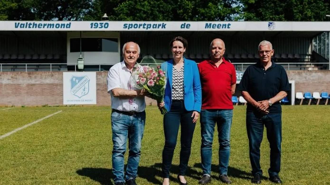 Borger-Odoorn draagt laatste delen van sportcomplex De Meent over en krijgt 100.000 euro subsidie
