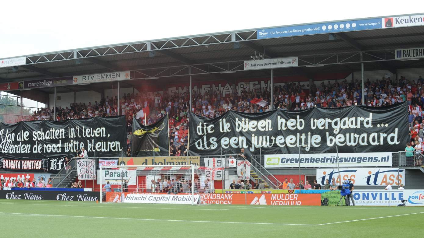 Supporters brengen oud clublied terug naar De Oude Meerdijk