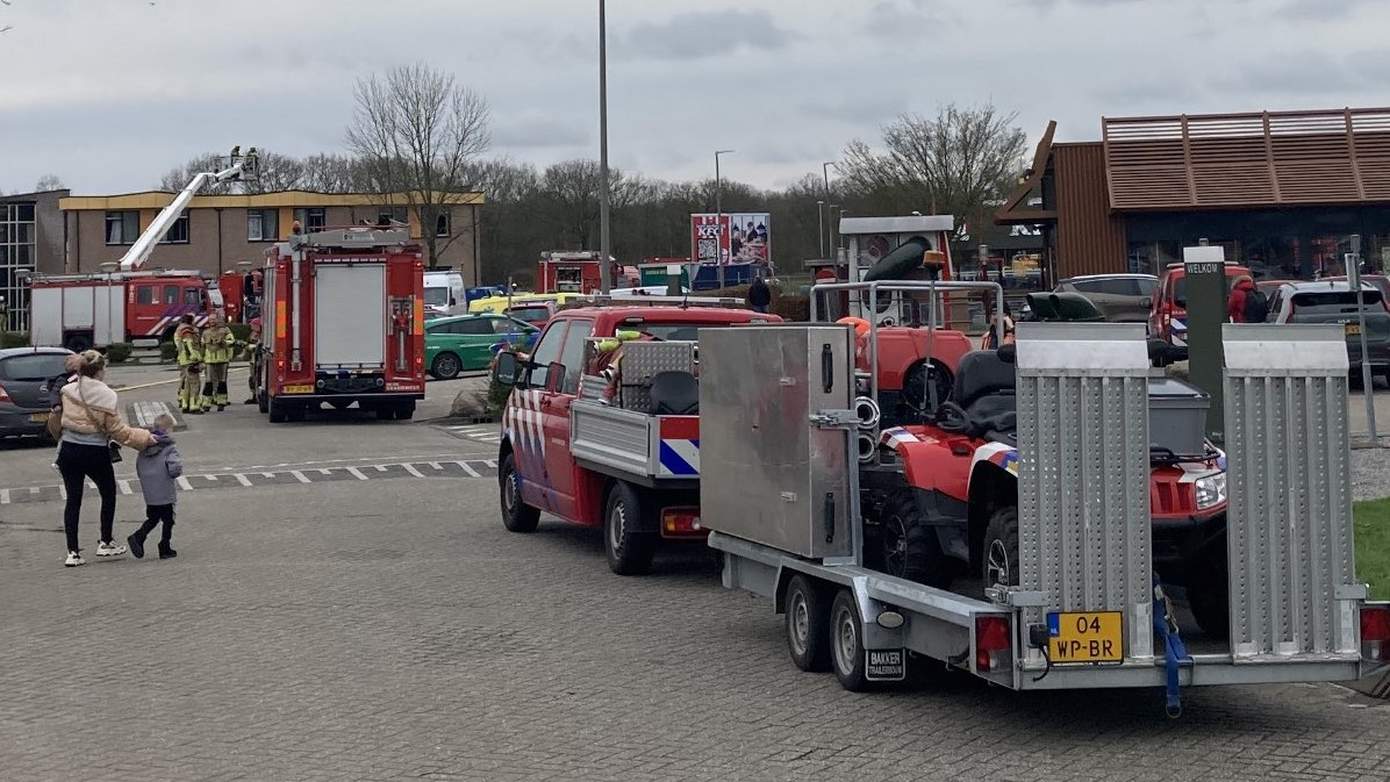 Brand in Hotel met opvang van 71 Oekraïners; ontruiming en twee gewonden naar ziekenhuis