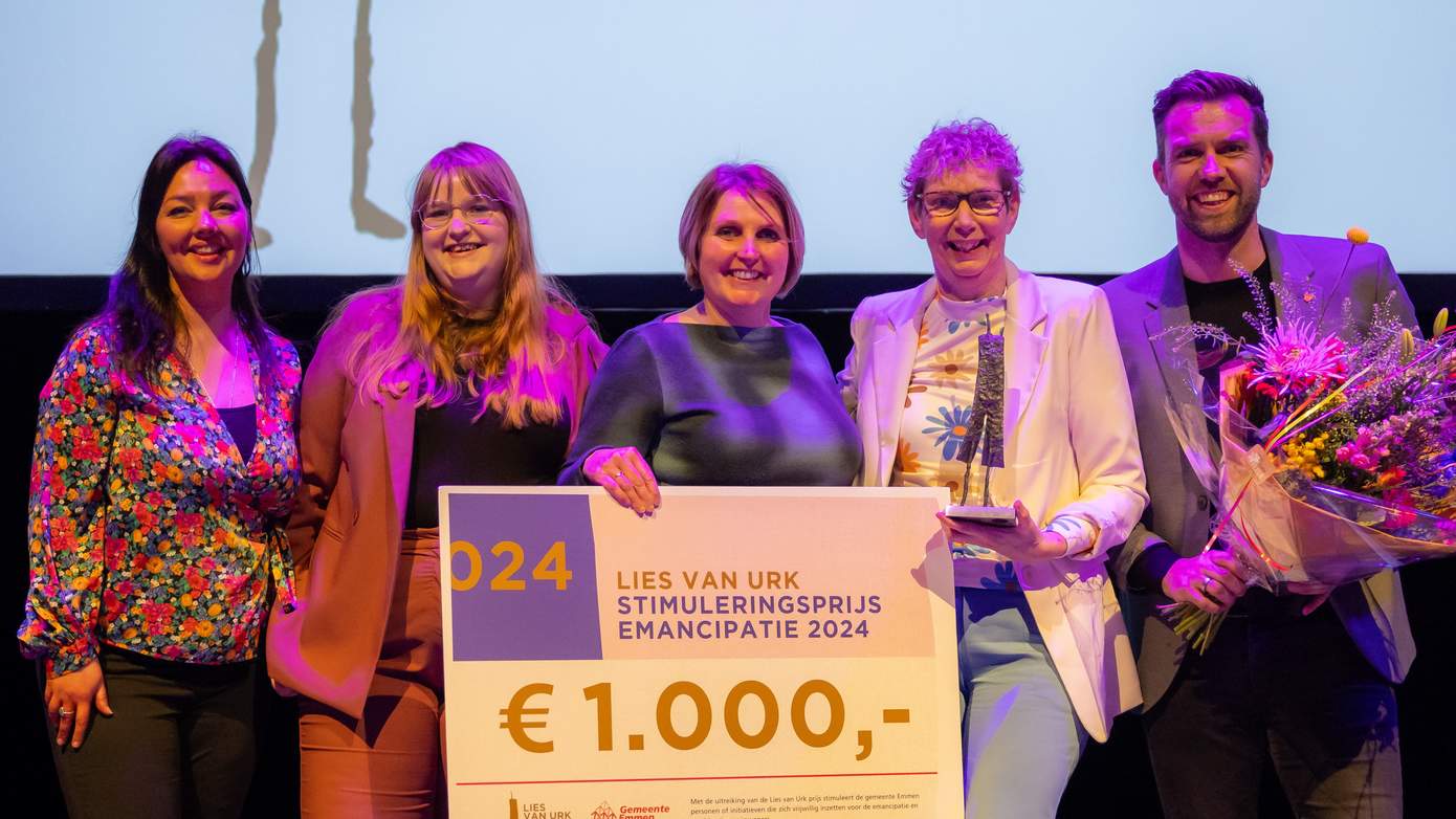 Jennette Mooibroek winnaar Lies van Urk prijs