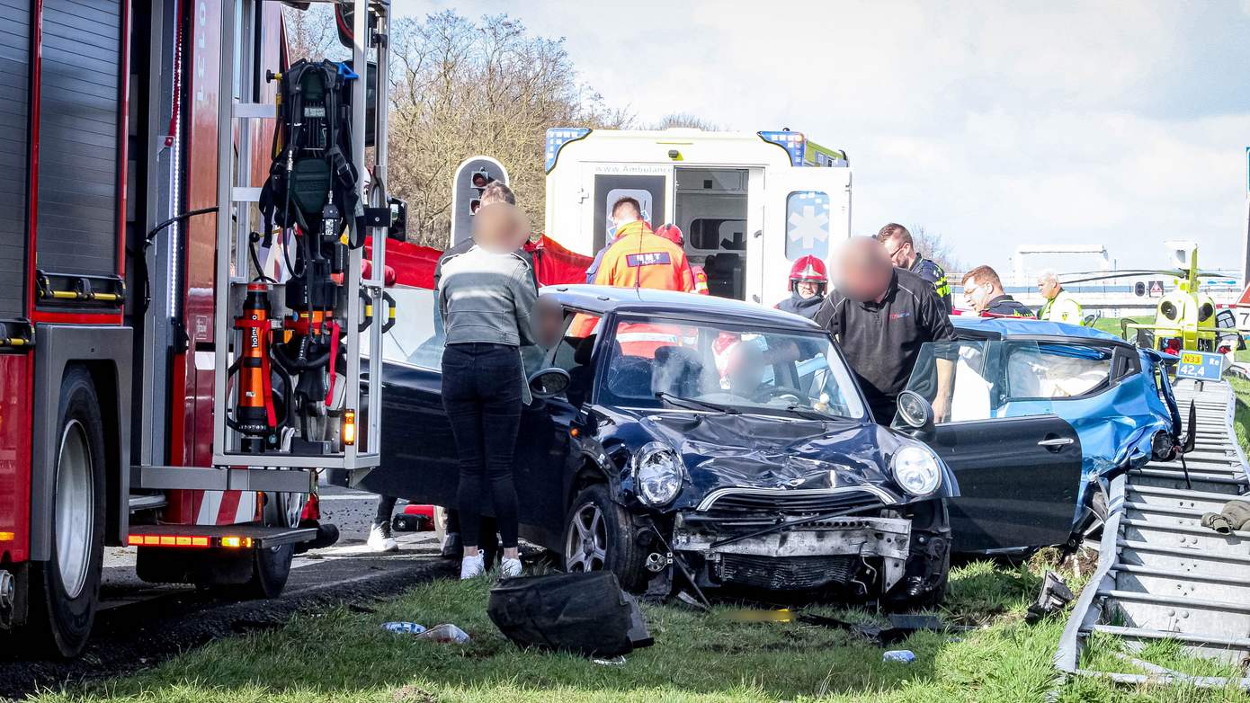 N33 van Gieten naar Zuidbroek afgesloten vanwege ernstig ongeval