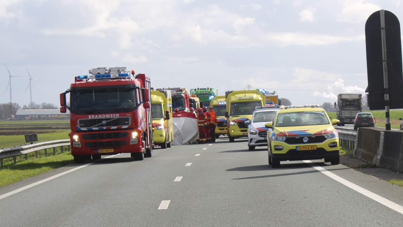 Vrouw (45) overleden na zeer ernstig ongeval op N33