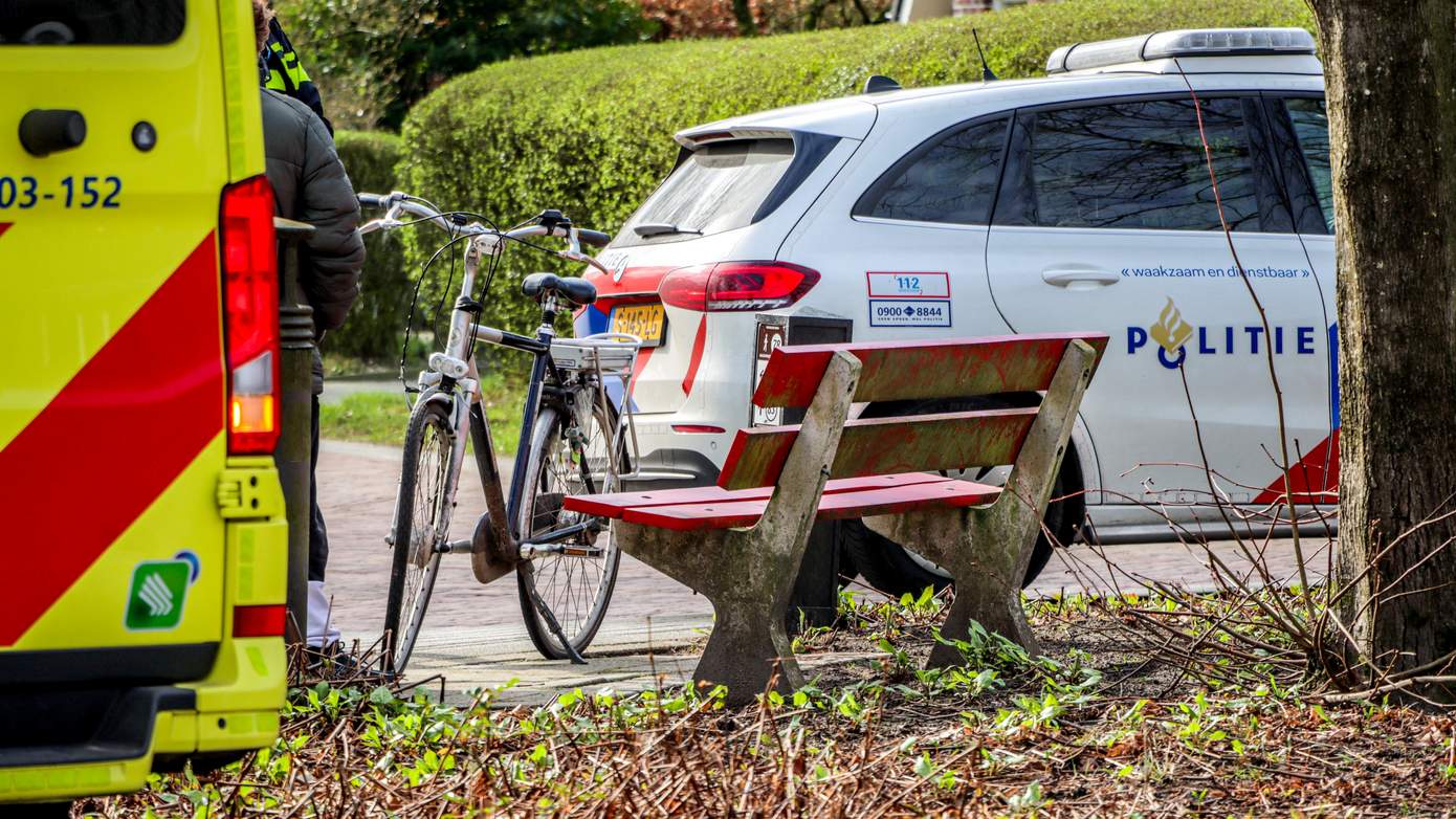 Fietser gewond na botsing met auto in Sleen