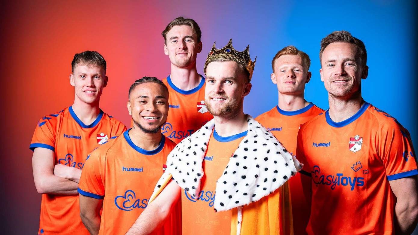 FC Emmen presenteert oranje tenue voor Koningsdag