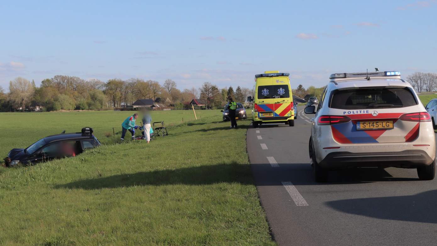 Automobilist bekneld na eenzijdig ongeval langs N853