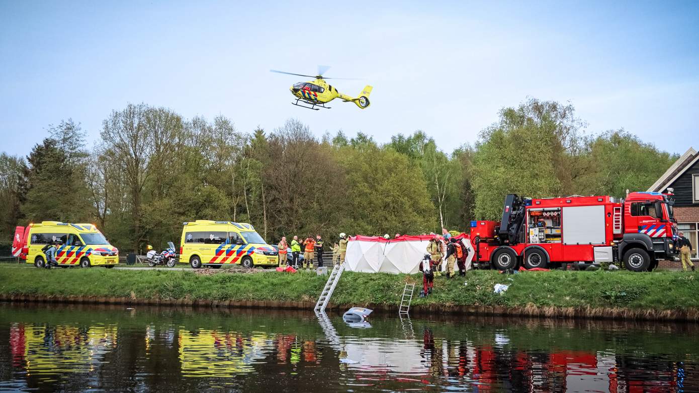 Man (49) ernstig gewond na te water raken met auto (video)