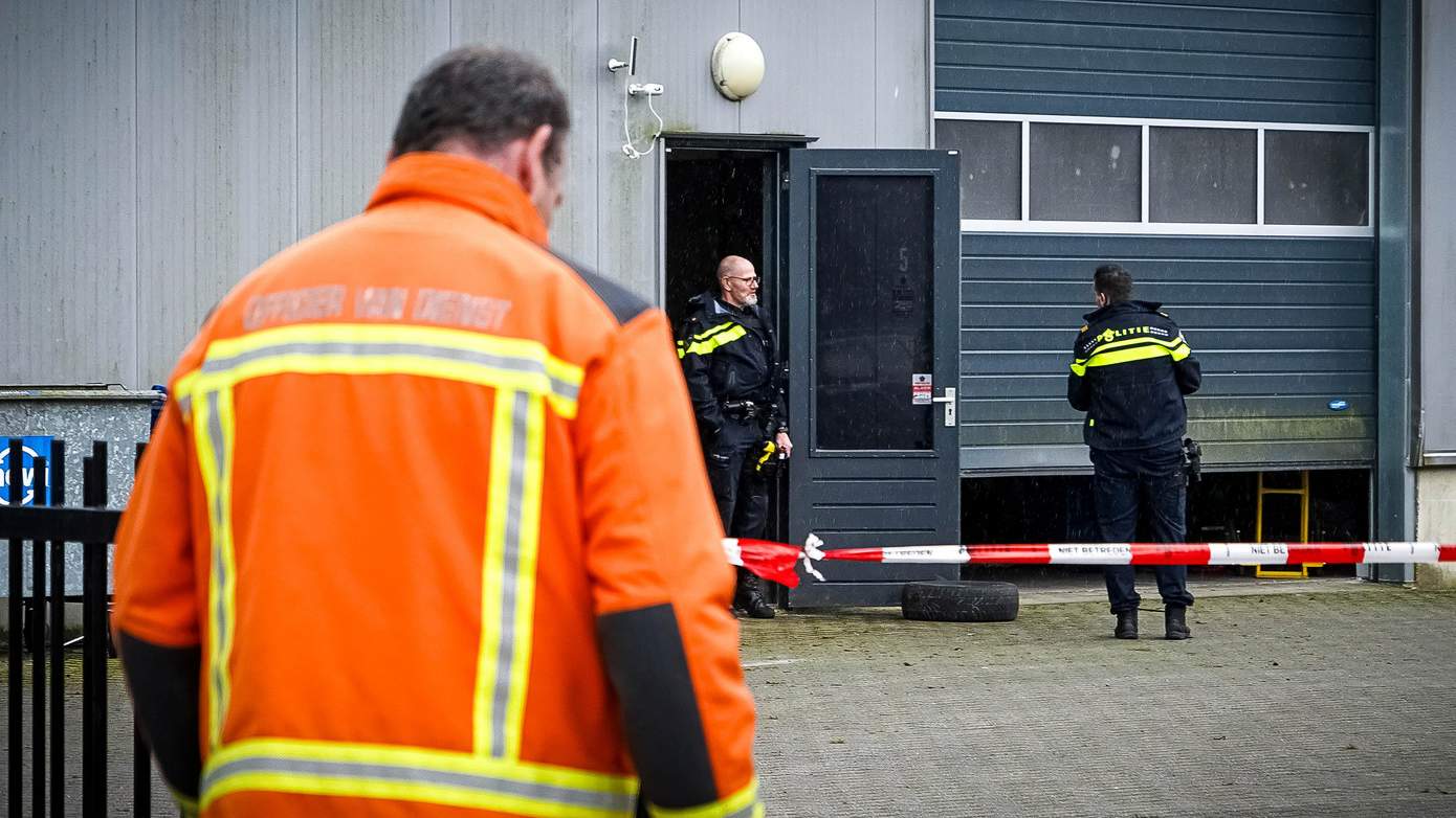 Politie en brandweer vallen pand binnen op industrieterrein