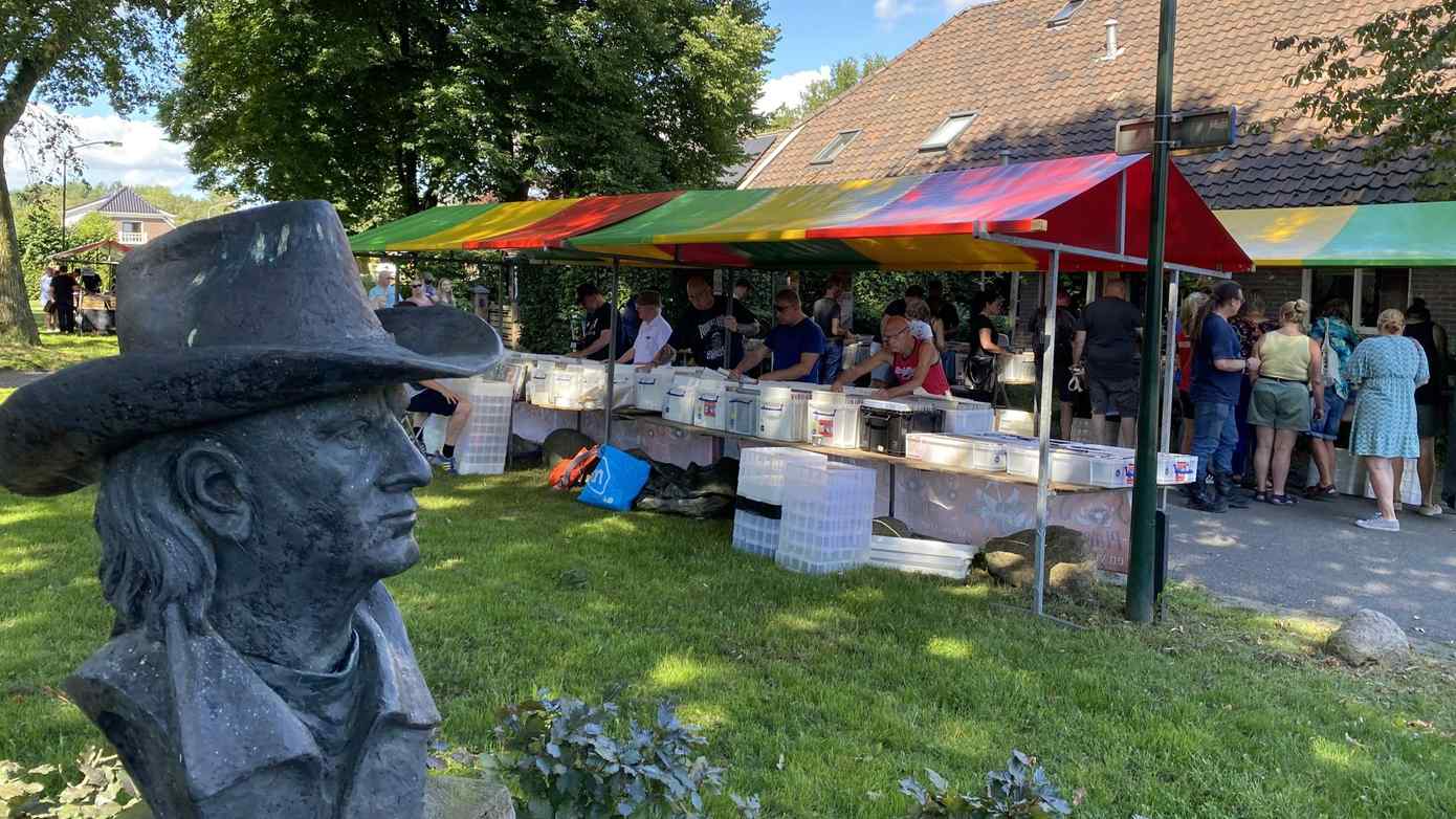 Platenbeurs en livemuziek bij C+B Museum op zondag 18 augustus