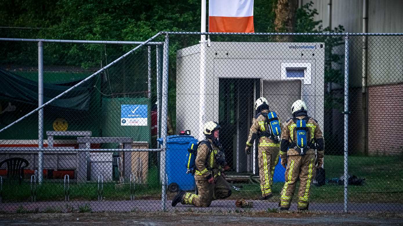 Brand in mobiele werkplaatscontainer in Vries