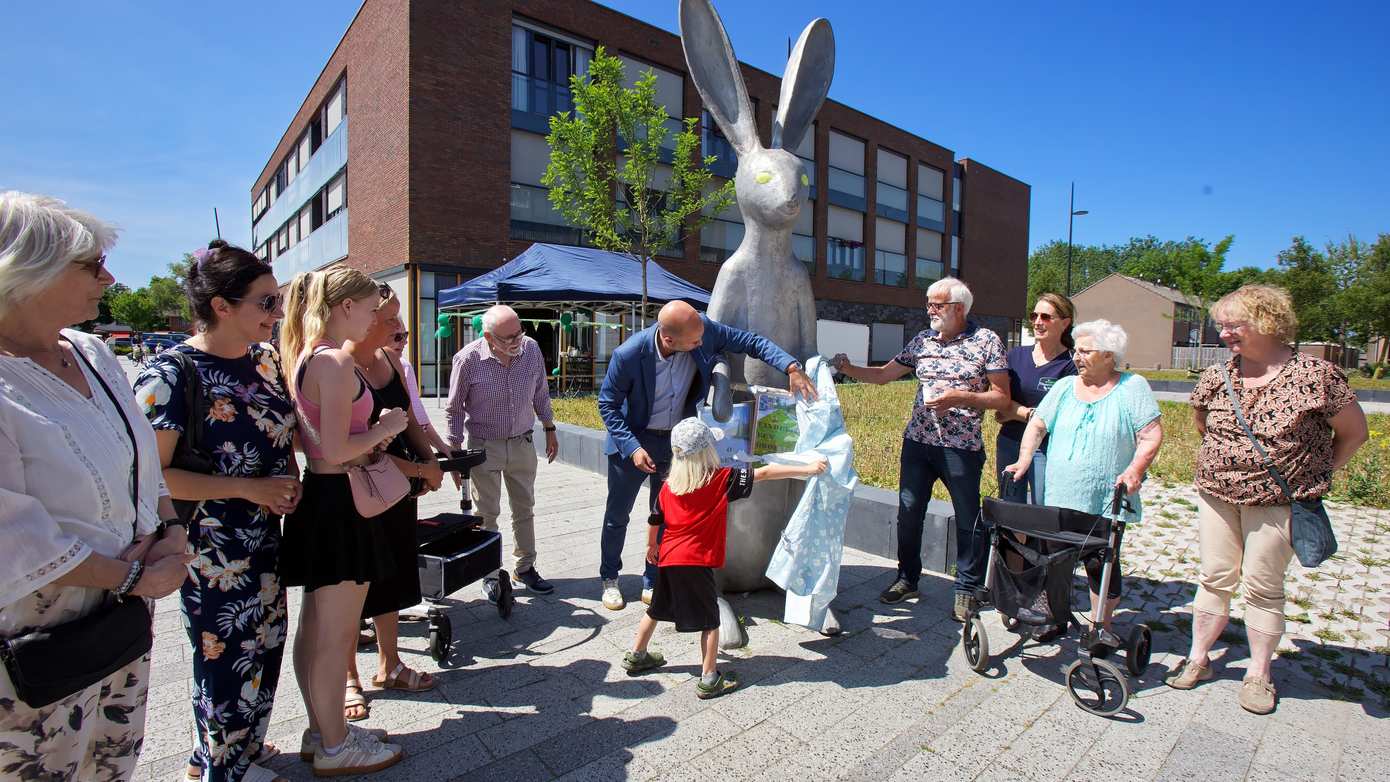 Groener, koeler en gezelliger: vergroend plein Krakeel feestelijk geopend