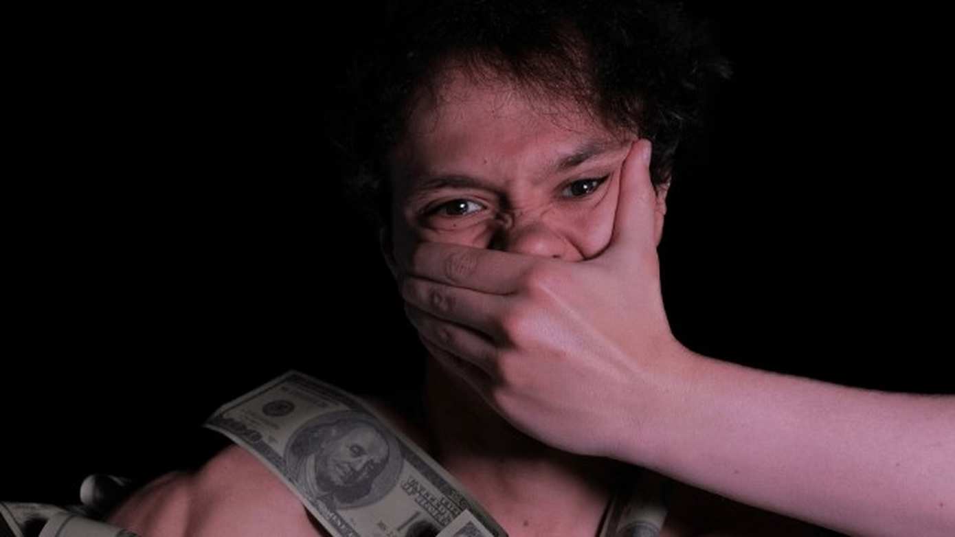 Indringende gratis voorstelling ‘Van de Rails’ over jeugdcriminaliteit in ATLAS Theater Emmen