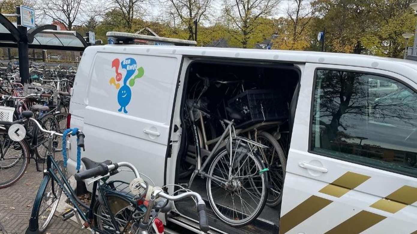 Ruim 60 fietsen verwijderd tijdens opschoonactie stationsgebied Emmen