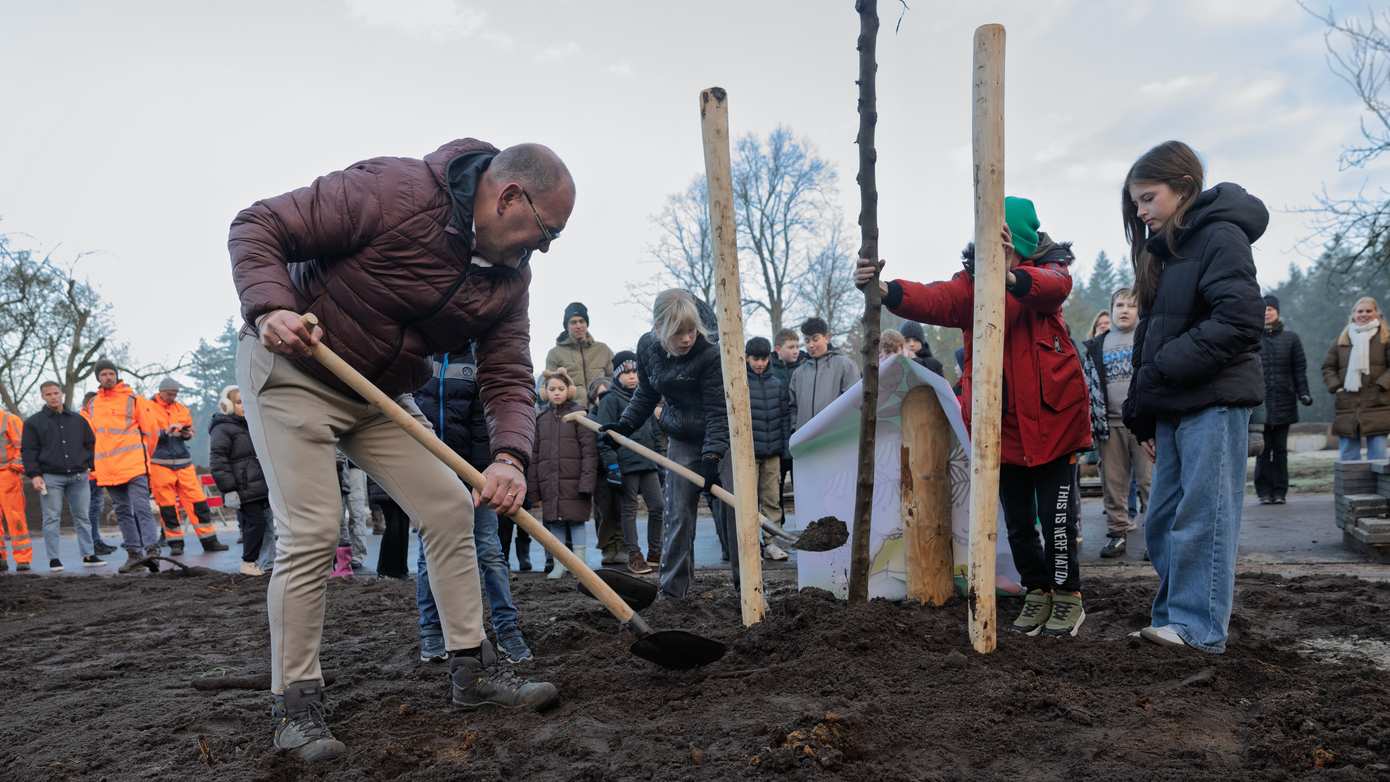 Bijzondere Boomfeestdag op begraafplaats De Wolfsbergen