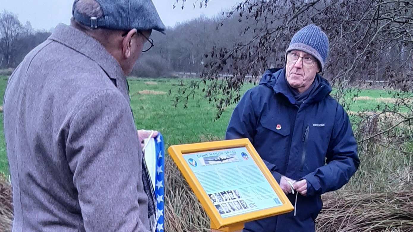 Bemanning ‘Princess Pat’ krijgt herdenkingspaneel bij Zuidwolde