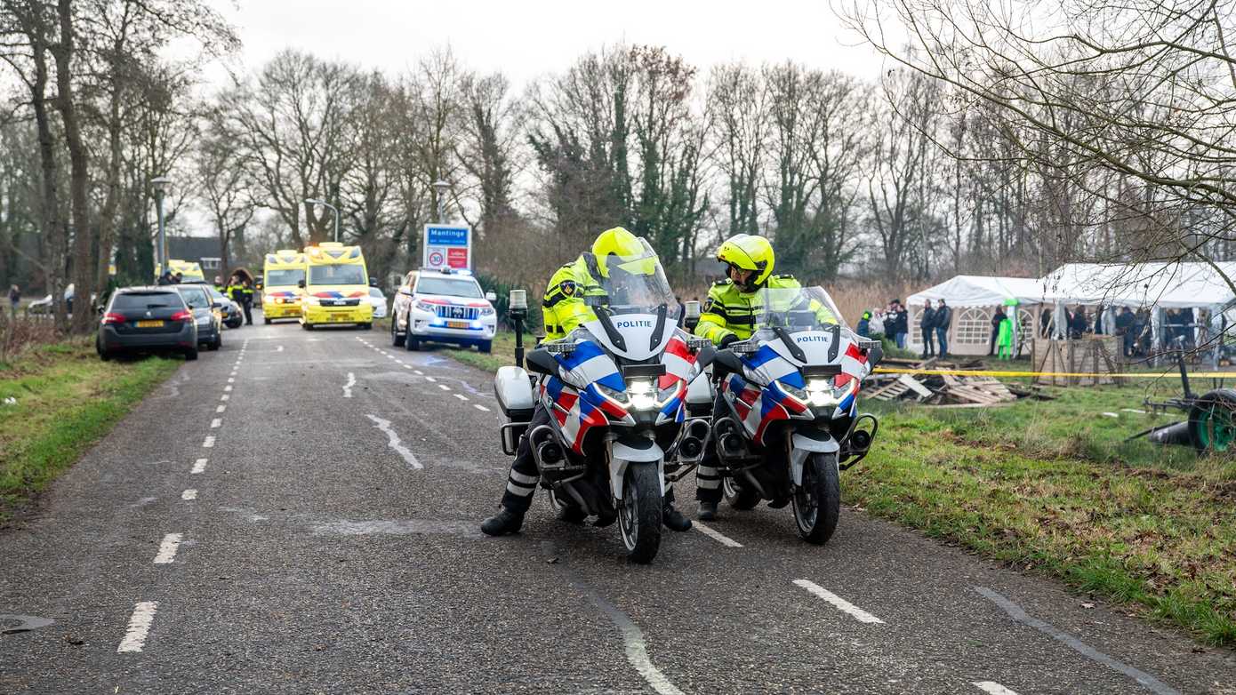 Traumahelikopter ingezet voor twee gewonden na explosie met carbidbus