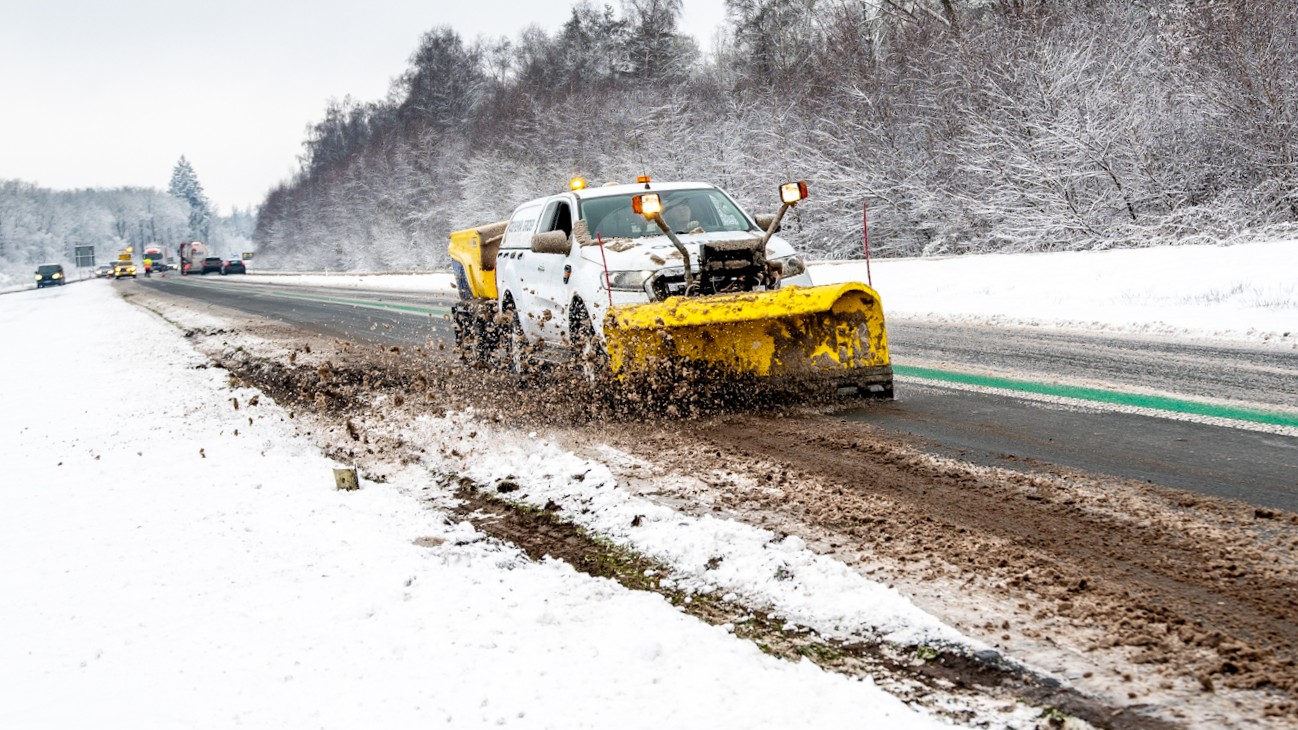 GRIP 2 in Drenthe: Provincie krijgt wegen niet meer schoon en gaat N-wegen afsluiten